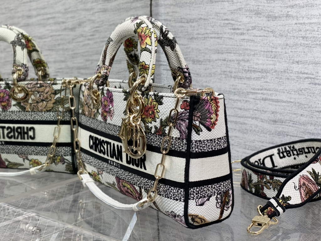 Dior M0540 Medium Lady D-Joy Bag White Multicolor Dior Petites Fleurs