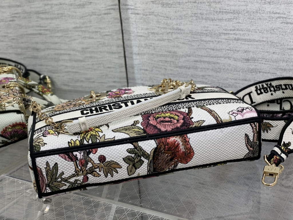 Dior M0540 Medium Lady D-Joy Bag White Multicolor Dior Petites Fleurs