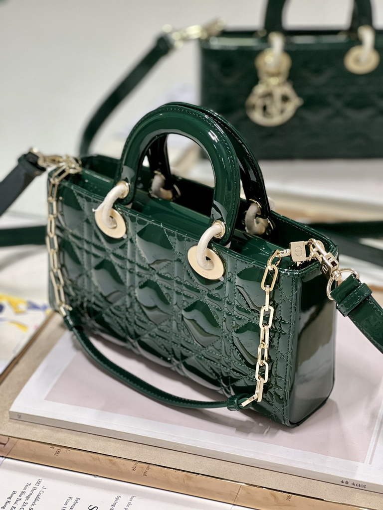 Dior M0540 Medium Lady D-Joy Bag Green Patent Cannage Calfskin