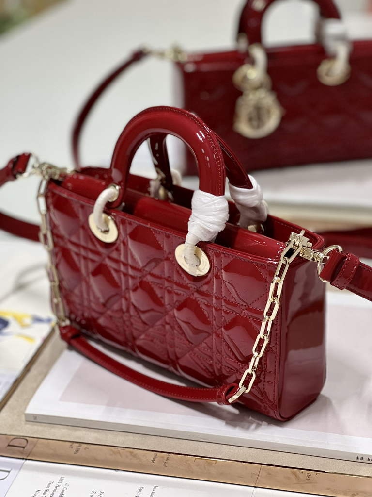 Dior M0540 Medium Lady D-Joy Bag Red Patent Cannage Calfskin