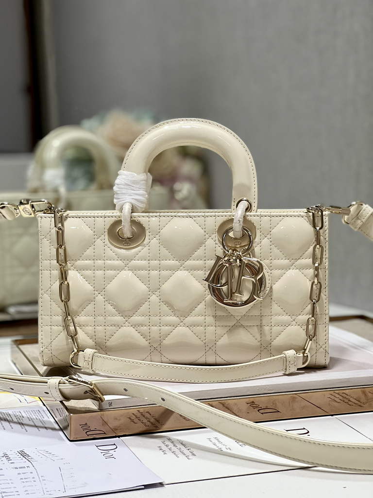 Dior M0540 Medium Lady D-Joy Bag Beige Patent Cannage Calfskin - Default Title - View 1
