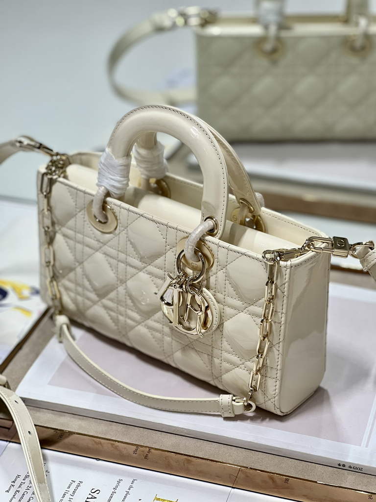 Dior M0540 Medium Lady D-Joy Bag Beige Patent Cannage Calfskin