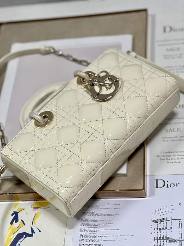 Dior M0540 Medium Lady D-Joy Bag Beige Patent Cannage Calfskin