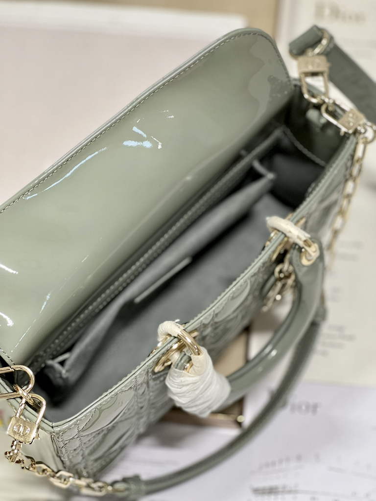 Dior M0540 Medium Lady D-Joy Bag Gray Patent Cannage Calfskin