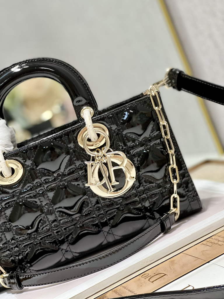 Dior M0540 Medium Lady D-Joy Bag Black Patent Cannage Calfskin