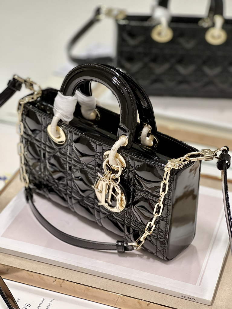 Dior M0540 Medium Lady D-Joy Bag Black Patent Cannage Calfskin - Default Title - View 4