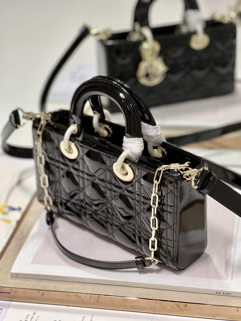 Dior M0540 Medium Lady D-Joy Bag Black Patent Cannage Calfskin