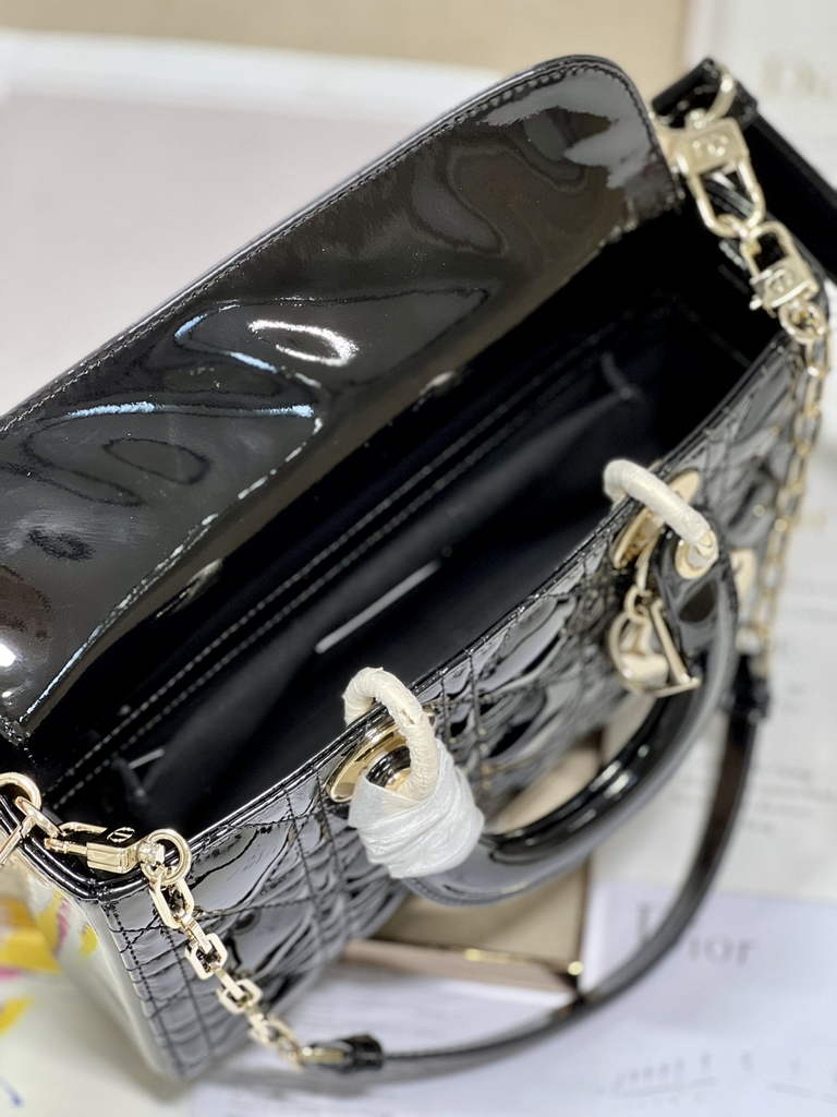 Dior M0540 Medium Lady D-Joy Bag Black Patent Cannage Calfskin