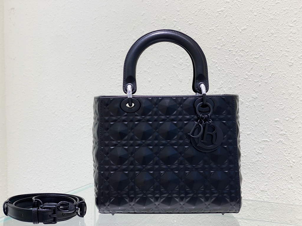 Dior M0565 Medium Lady Bag Black Cannage Calfskin with Diamond Motif - Default Title - View 2