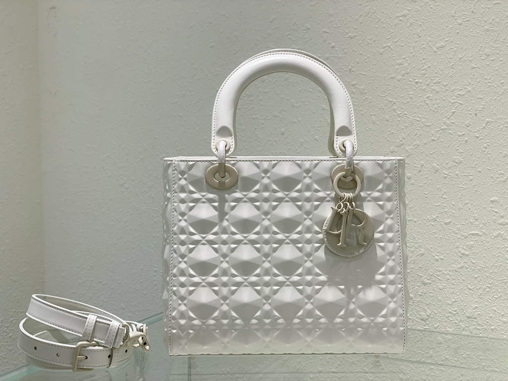Dior M0565 Medium Lady Bag White Cannage Calfskin with Diamond Motif - Default Title - View 1