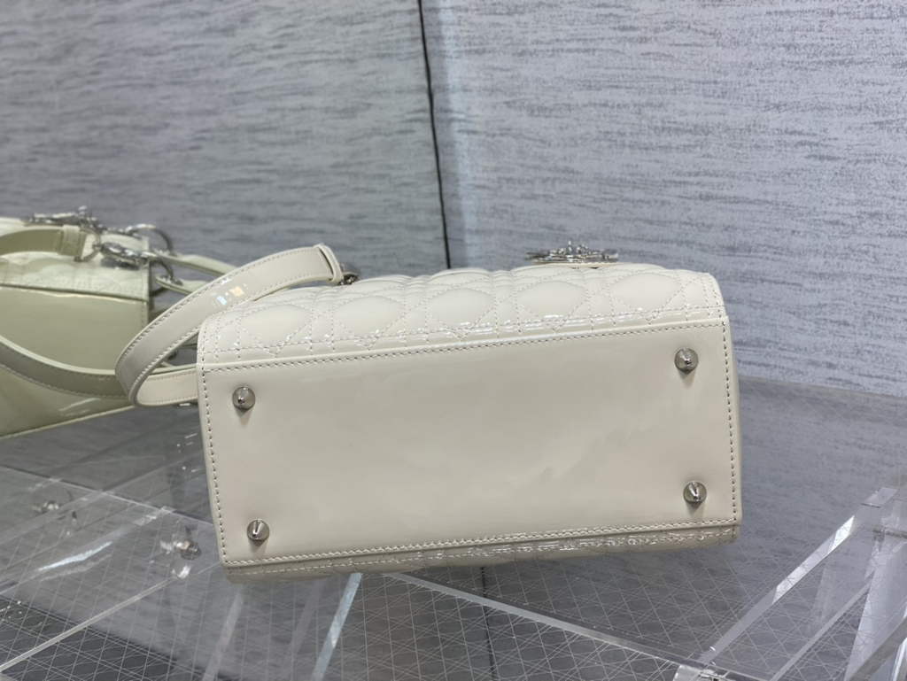 Dior M0565 Medium Lady Bag White Patent Cannage Calfskin Silver - Default Title - View 7