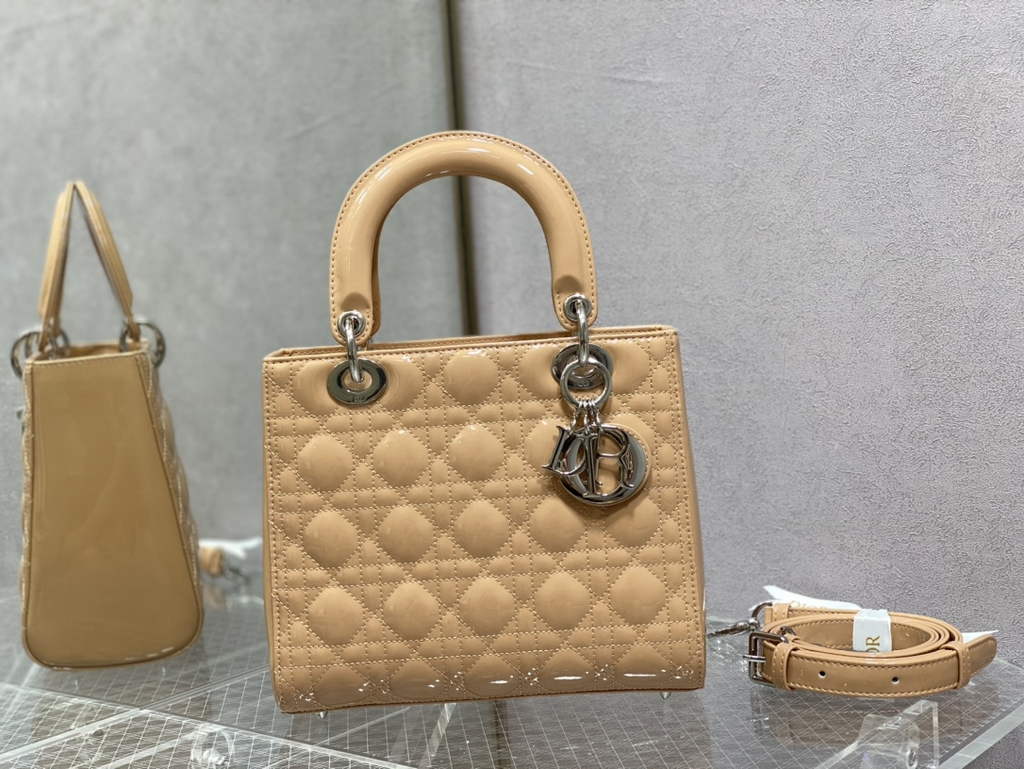Dior M0565 Medium Lady Bag dark beige Patent Cannage Calfskin Silver - Default Title - View 1