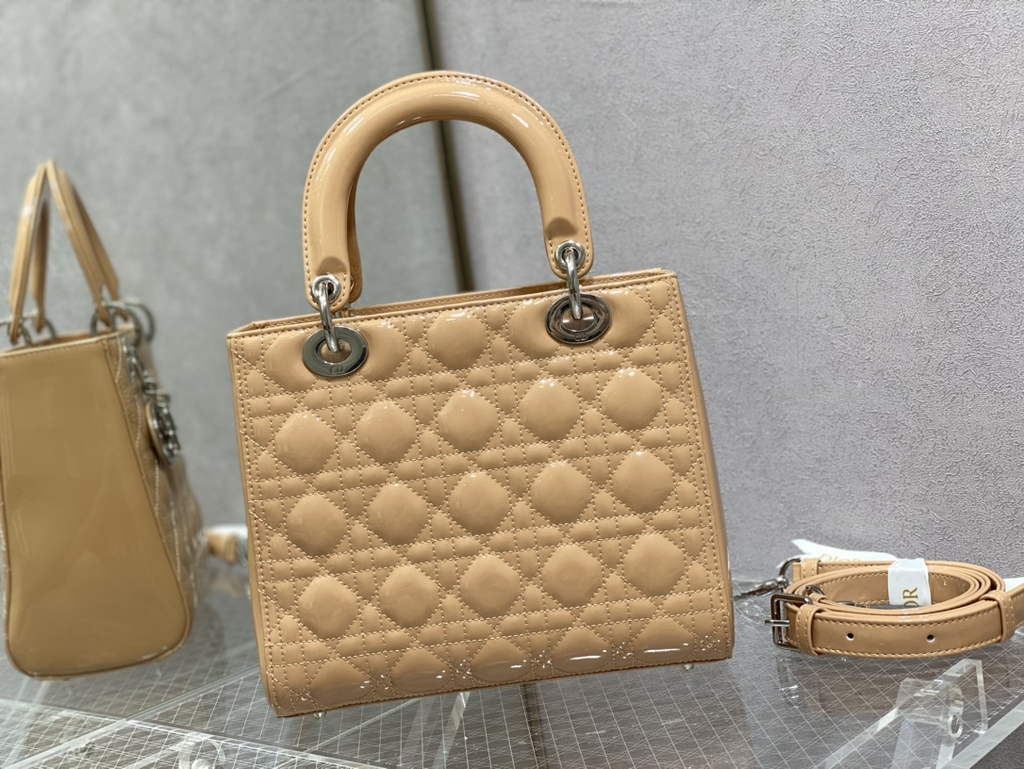 Dior M0565 Medium Lady Bag dark beige Patent Cannage Calfskin Silver - Default Title - View 3