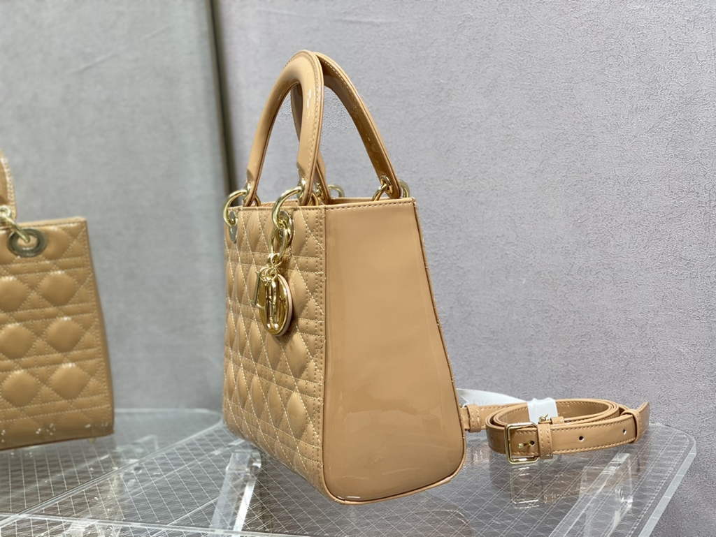 Dior M0565 Medium Lady Bag dark beige Patent Cannage Calfskin Gold - Default Title - View 3