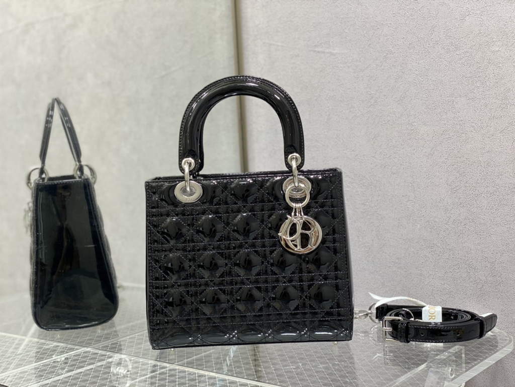 Dior M0565 Medium Lady Bag Black Patent Cannage Calfskin Silver - Default Title - View 1