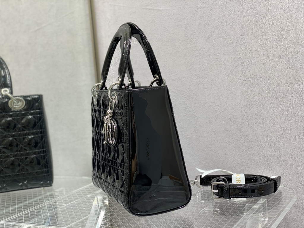 Dior M0565 Medium Lady Bag Black Patent Cannage Calfskin Silver - Default Title - View 4