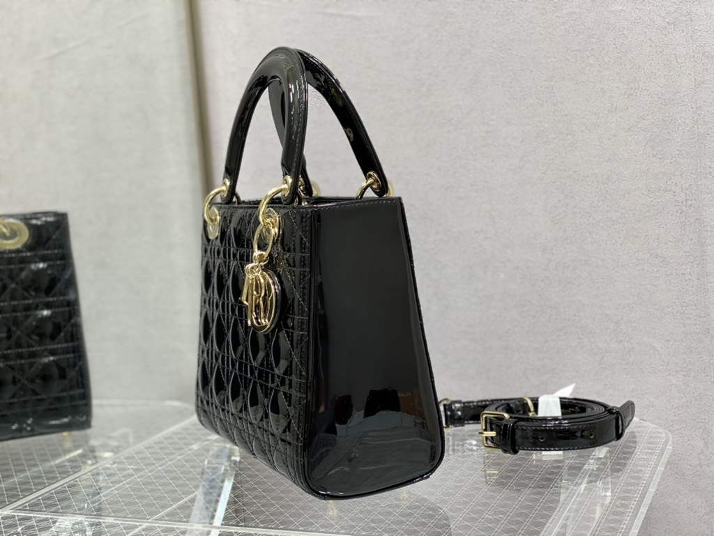 Dior M0565 Medium Lady Bag Black Patent Cannage Calfskin Gold - Default Title - View 4