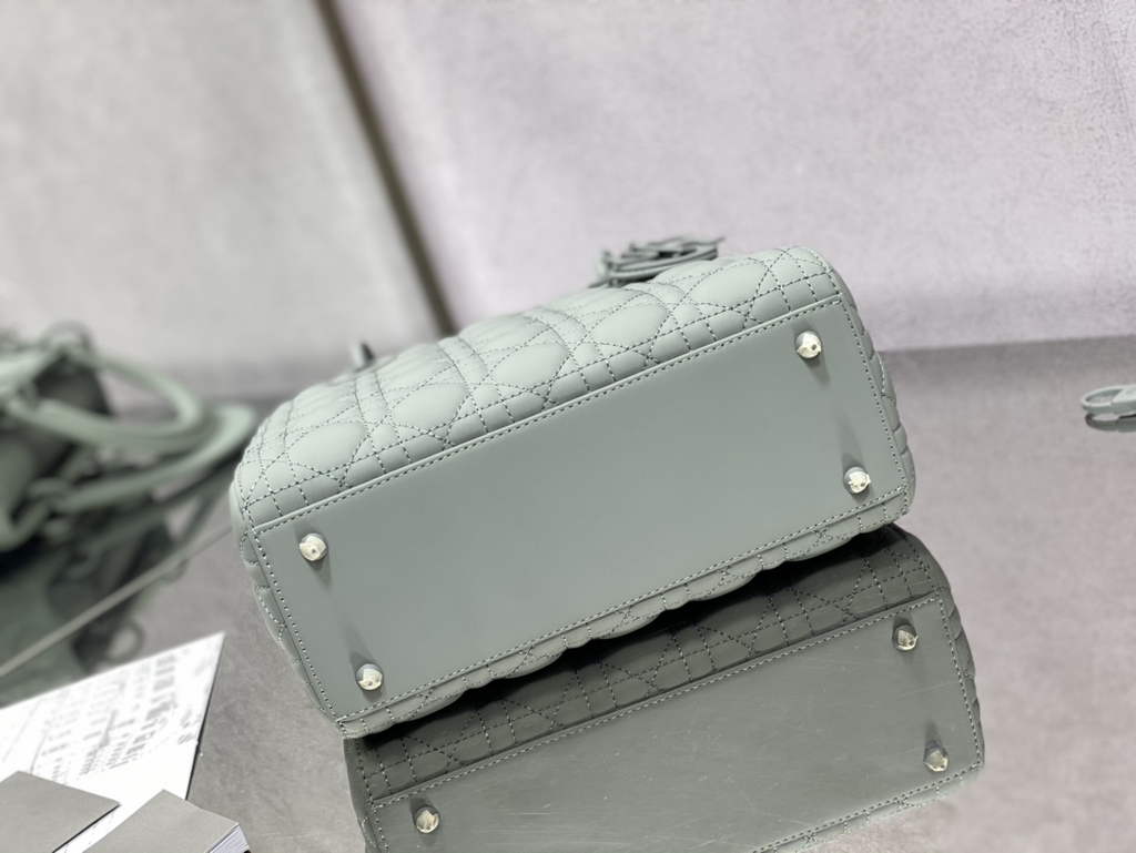 Dior M0565 Medium Lady Bag Gray Ultramatte Cannage Calfskin - Default Title - View 6
