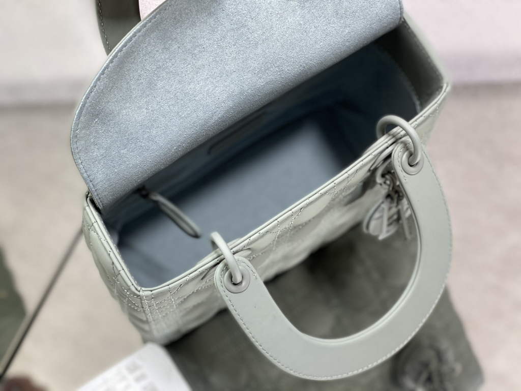 Dior M0565 Medium Lady Bag Gray Ultramatte Cannage Calfskin - Default Title - View 7