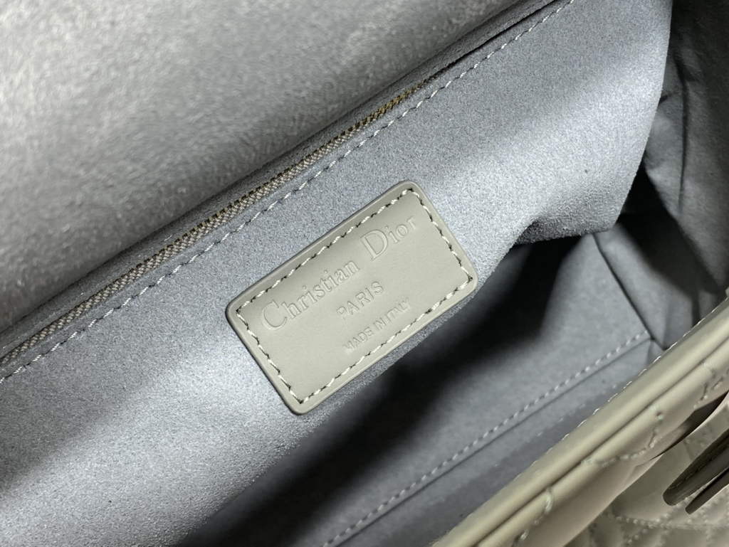 Dior M0565 Medium Lady Bag Gray Ultramatte Cannage Calfskin - Default Title - View 8