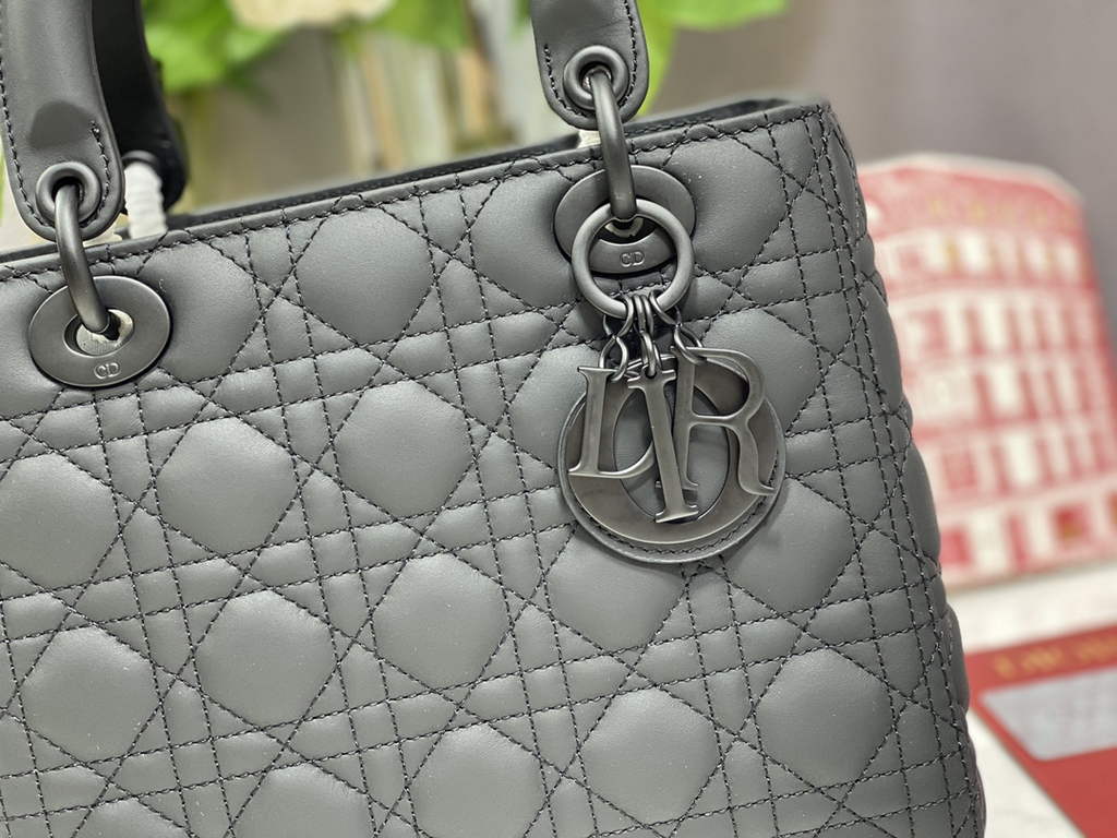 Dior M0565 Medium Lady Bag Black Ultramatte Cannage Calfskin - Default Title - View 4