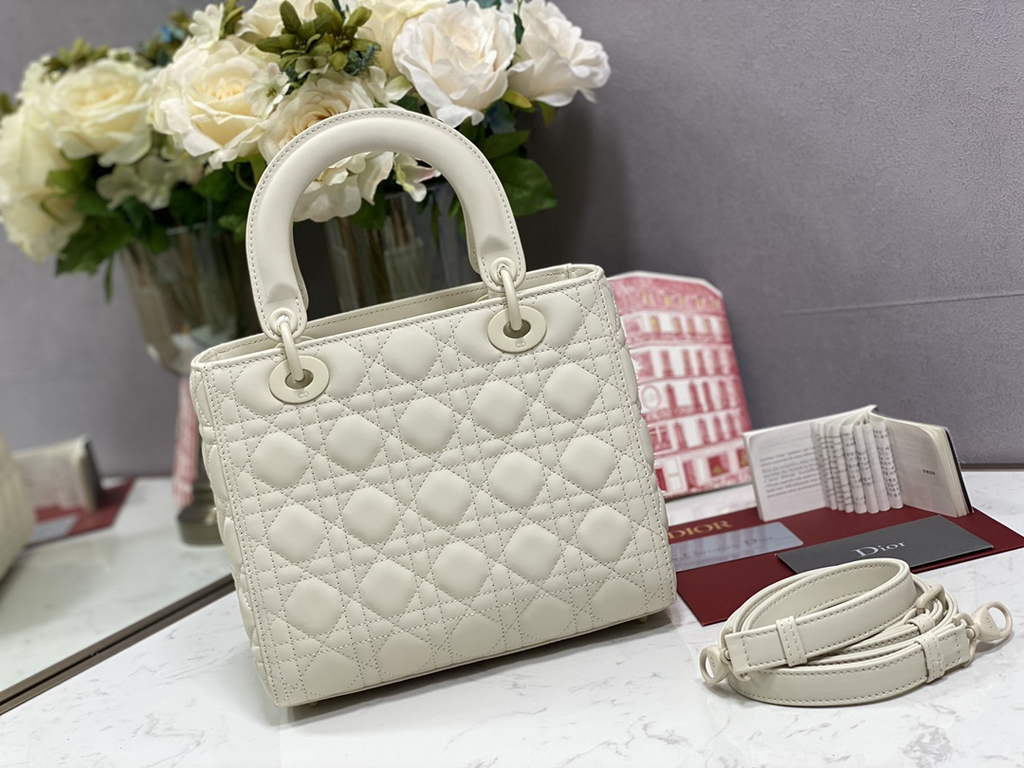 Dior M0565 Medium Lady Bag White Ultramatte Cannage Calfskin - Default Title - View 4