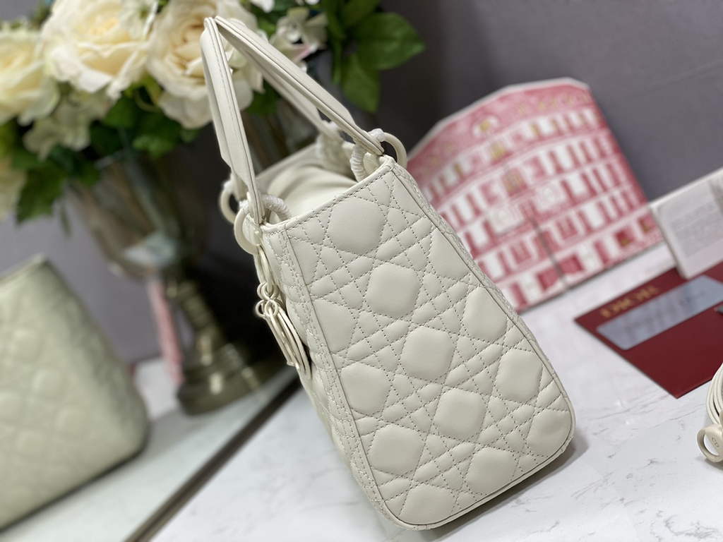 Dior M0565 Medium Lady Bag White Ultramatte Cannage Calfskin - Default Title - View 5