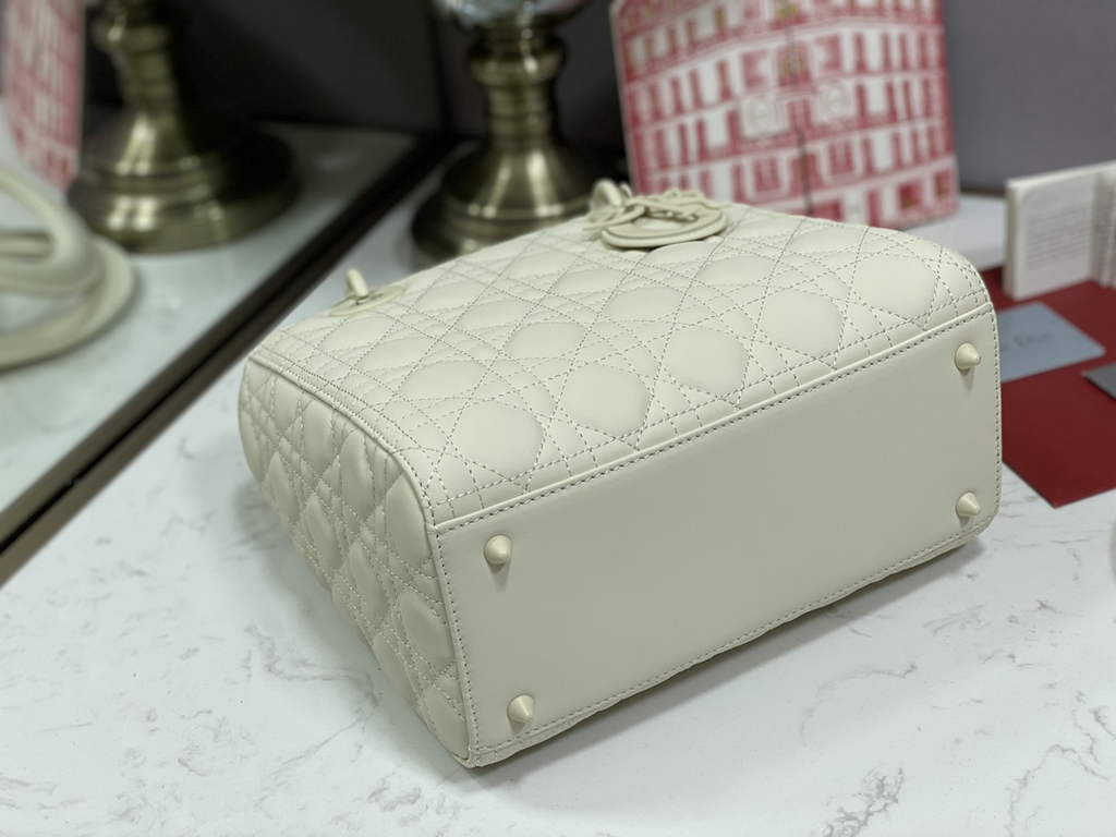 Dior M0565 Medium Lady Bag White Ultramatte Cannage Calfskin - Default Title - View 6