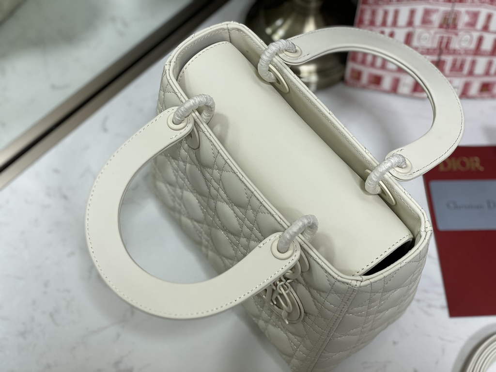 Dior M0565 Medium Lady Bag White Ultramatte Cannage Calfskin - Default Title - View 7
