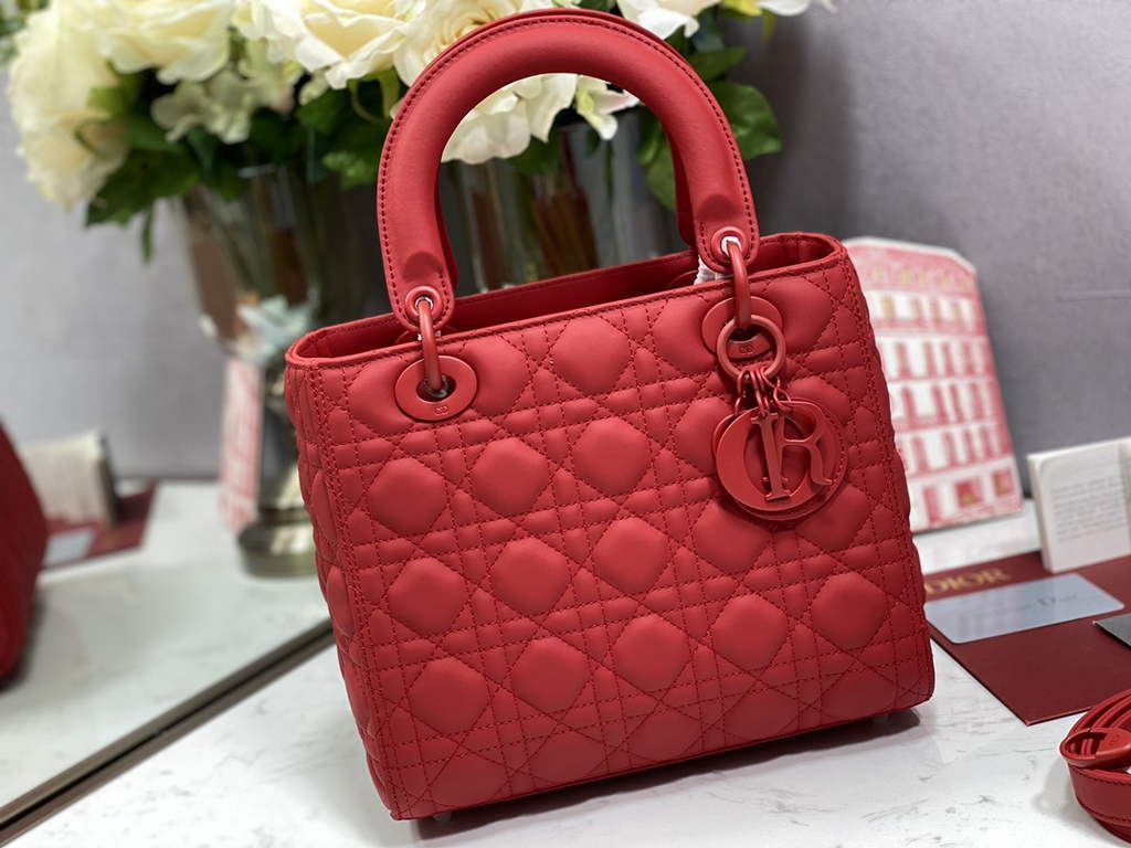 Dior M0565 Medium Lady Bag Red Ultramatte Cannage Calfskin - Default Title - View 1