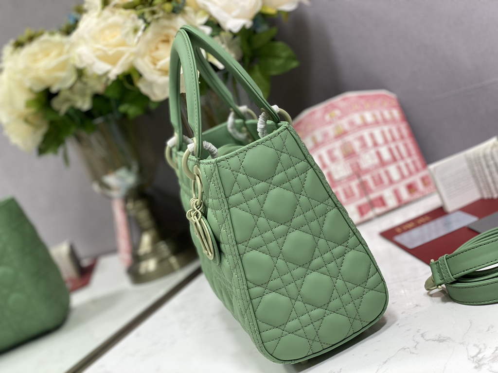 Dior M0565 Medium Lady Bag Green Ultramatte Cannage Calfskin - Default Title - View 5