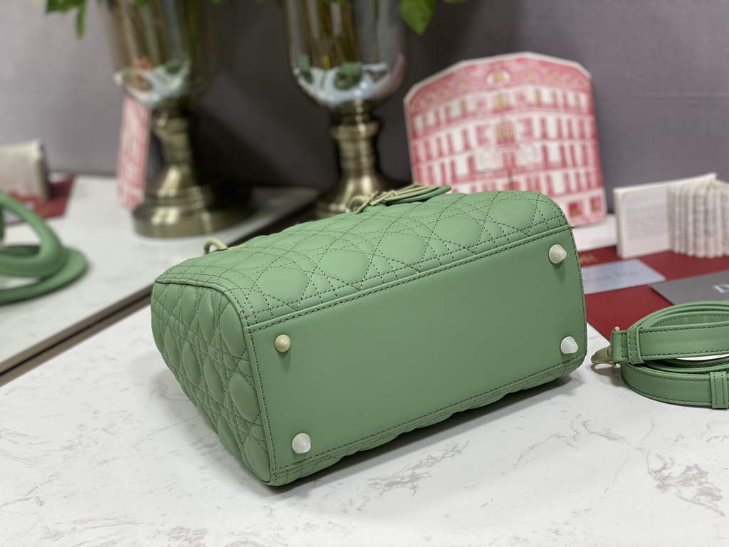 Dior M0565 Medium Lady Bag Green Ultramatte Cannage Calfskin - Default Title - View 6