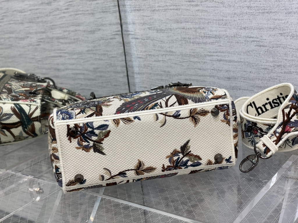 Dior M0565 Medium Lady D-Life Bag Ecru Multicolor Jardin - Default Title - View 6