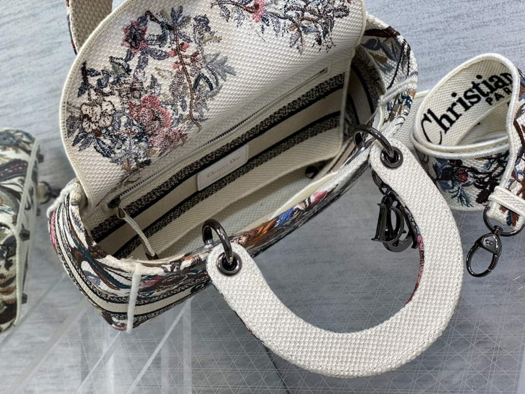 Dior M0565 Medium Lady D-Life Bag Ecru Multicolor Jardin - Default Title - View 7