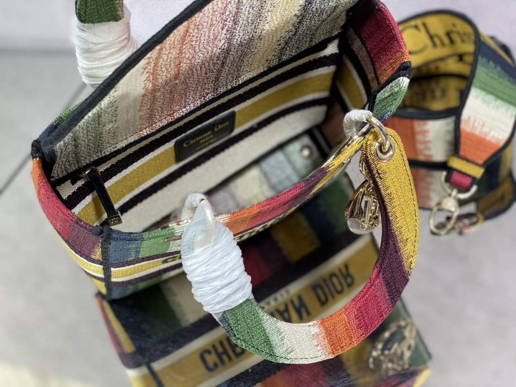 Dior M0565 Medium Lady D-Lite Bag Green D-Stripes Embroidery - Default Title - View 5