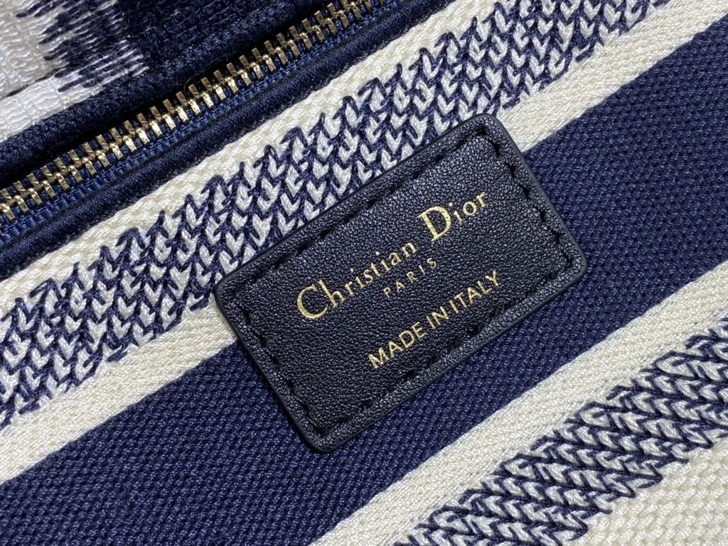 Dior M0565 Medium Lady D-Lite Bag Blue D-Stripes Embroidery - Default Title - View 11