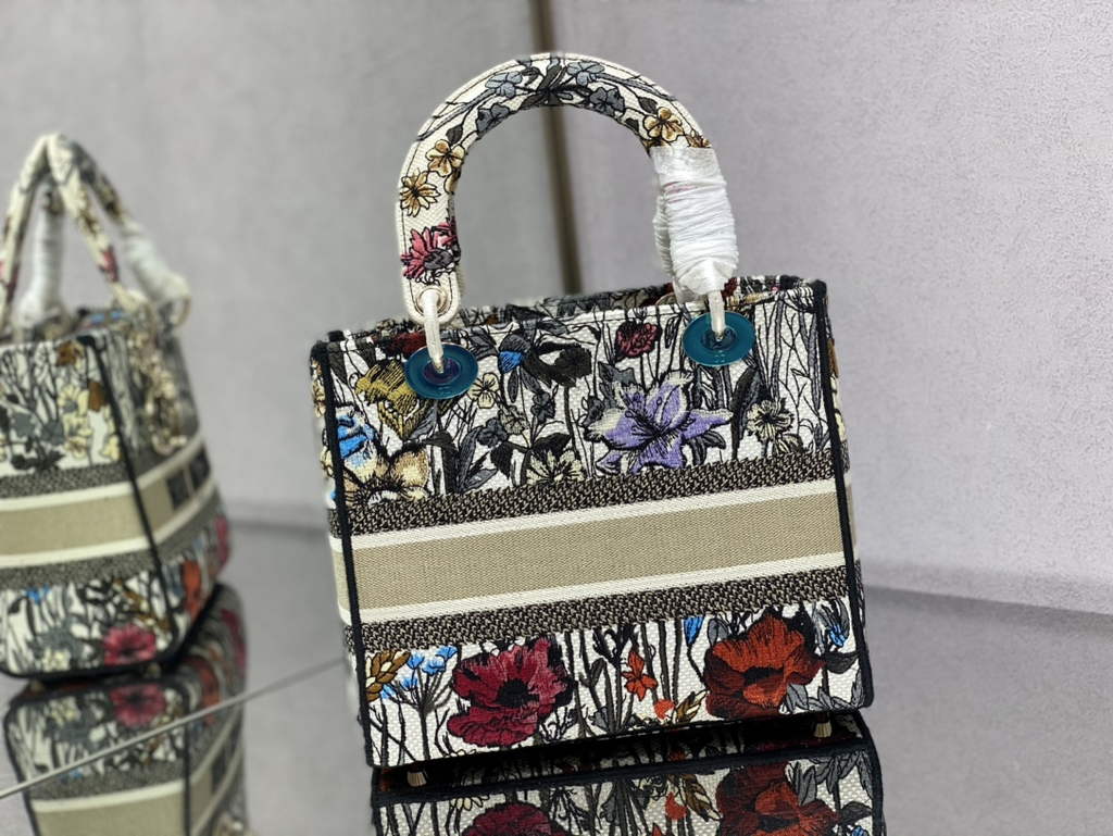 Dior M0565 Medium Lady D-Lite Bag Beige Multicolor Embroidery - Default Title - View 4