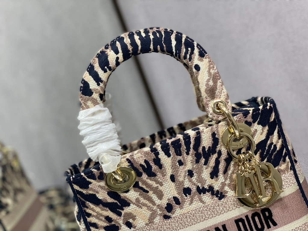 Dior M0565 Medium Lady D-Lite Bag Embroidery Multicolor Beige - Default Title - View 3