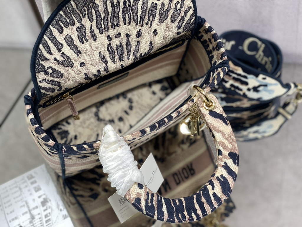 Dior M0565 Medium Lady D-Lite Bag Embroidery Multicolor Beige - Default Title - View 8
