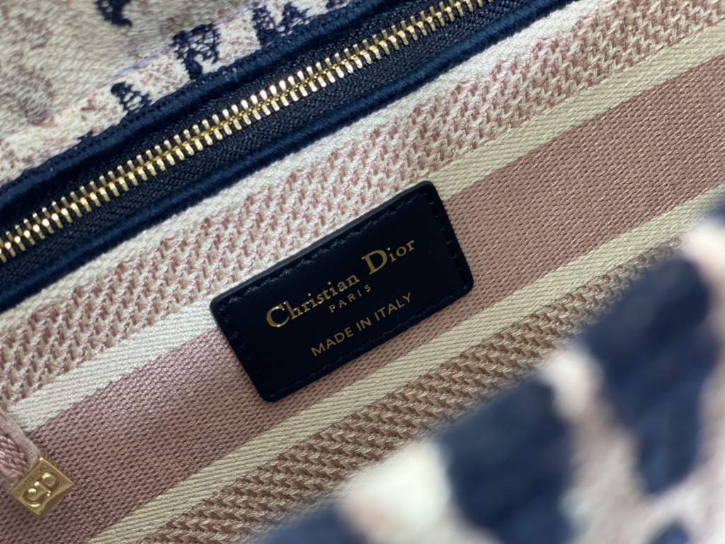 Dior M0565 Medium Lady D-Lite Bag Embroidery Multicolor Beige - Default Title - View 9