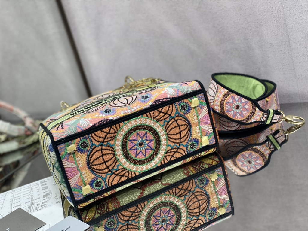 Dior M0565 Medium Lady D-Lite Bag Beige Embroidery Multicolor - Default Title - View 7