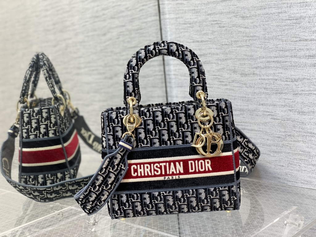 Dior M0565 Medium Lady D-Lite Bag velvet Embroidery Navy Blue - Default Title - View 1
