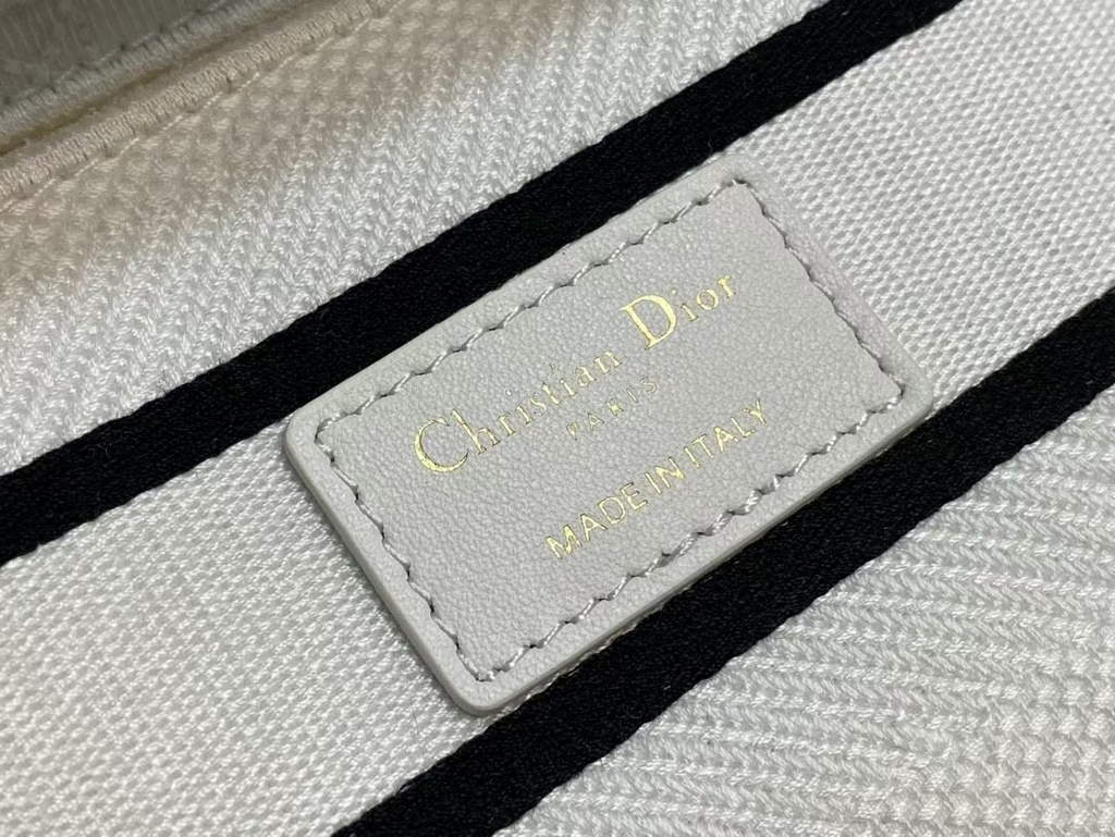 Dior M0565 Medium Lady D-Lite Bag velvet White - Default Title - View 9
