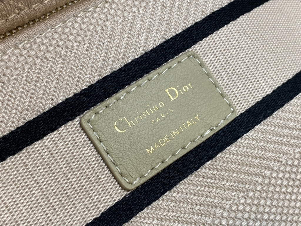 Dior M0565 Medium Lady D-Lite Bag velvet Dark White - Default Title - View 9