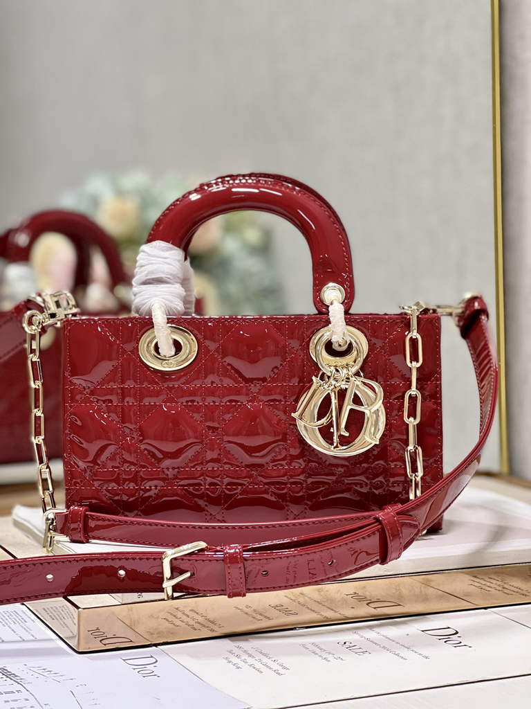 Dior M0613 Small Lady D-Joy Bag Red Patent Cannage Calfskin - Default Title - View 1