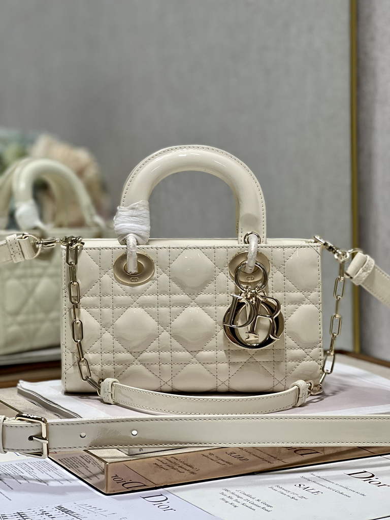 Dior M0613 Small Lady D-Joy Bag Beige Patent Cannage Calfskin - Default Title - View 1