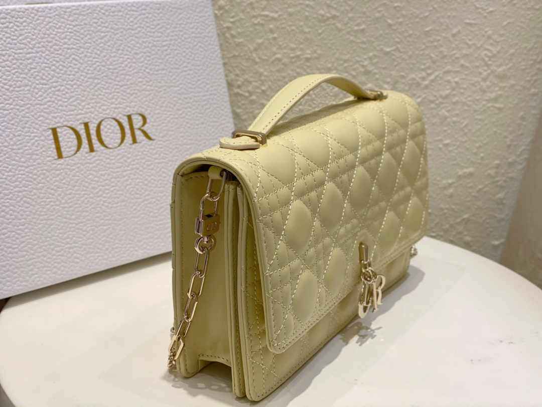 Dior M0997 Miss Dior Top Handle Bag Pastel Yellow Cannage Lambskin - Default Title - View 3