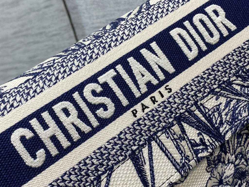 Dior M1241 Small Diorcamp Bag Oblique Embroidery Blue - Default Title - View 4