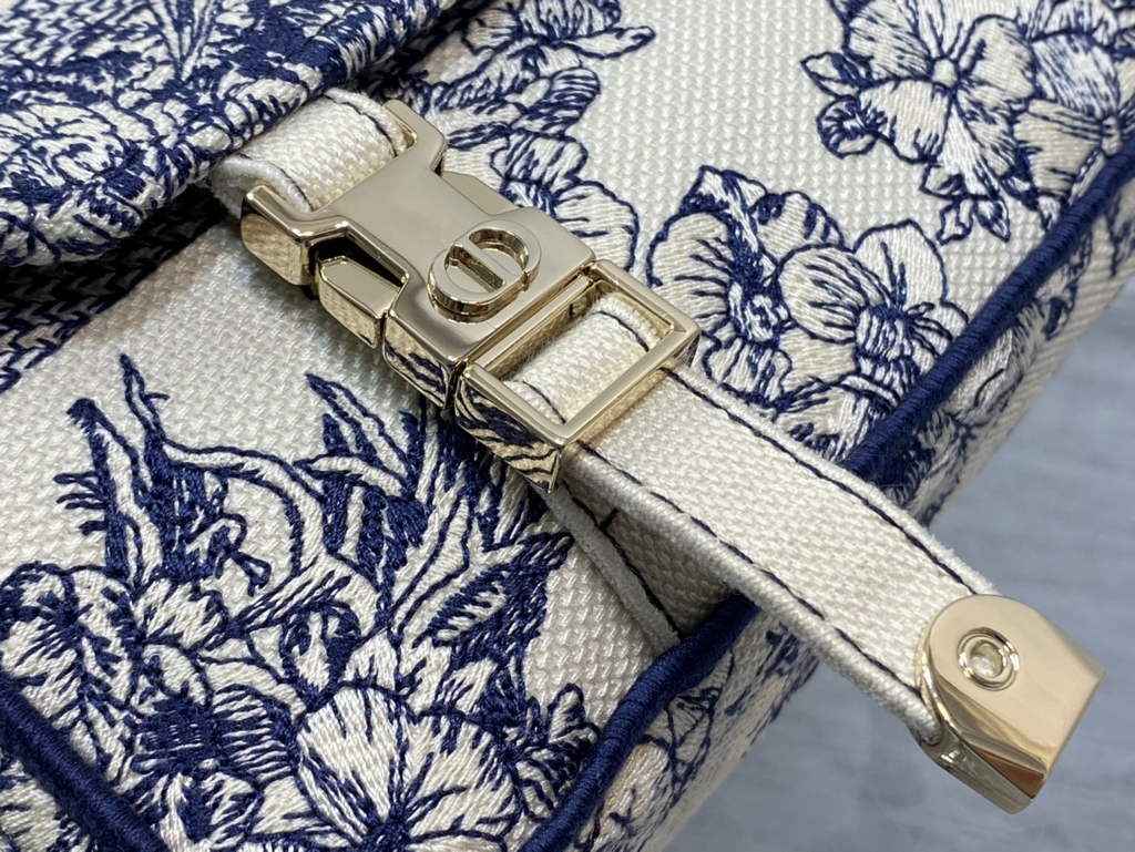 Dior M1241 Small Diorcamp Bag Oblique Embroidery Blue - Default Title - View 5