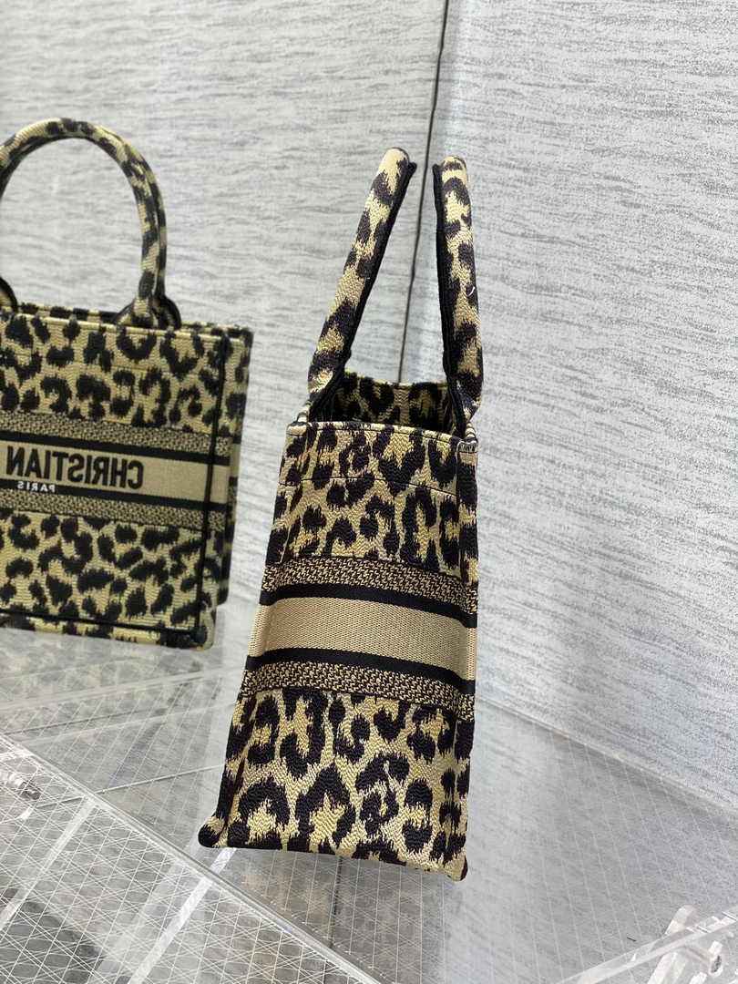 Dior M1265 Small Book Tote Beige Multicolor Mizza